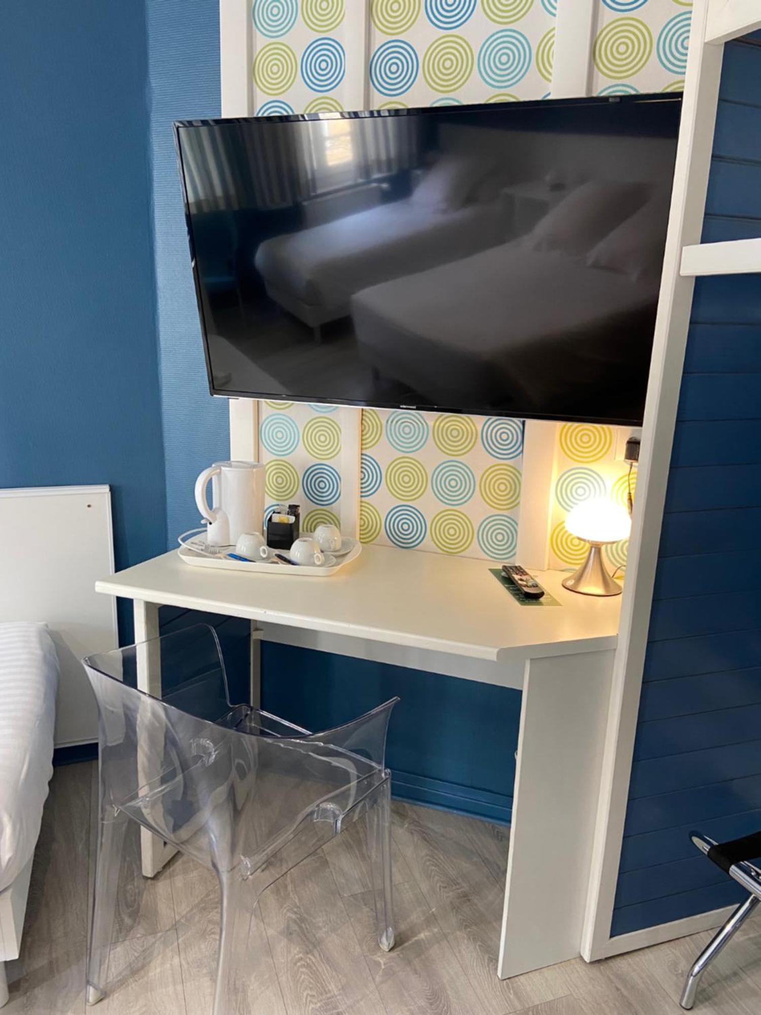 Hotel Le Pelican Charleville-Mézières Εξωτερικό φωτογραφία