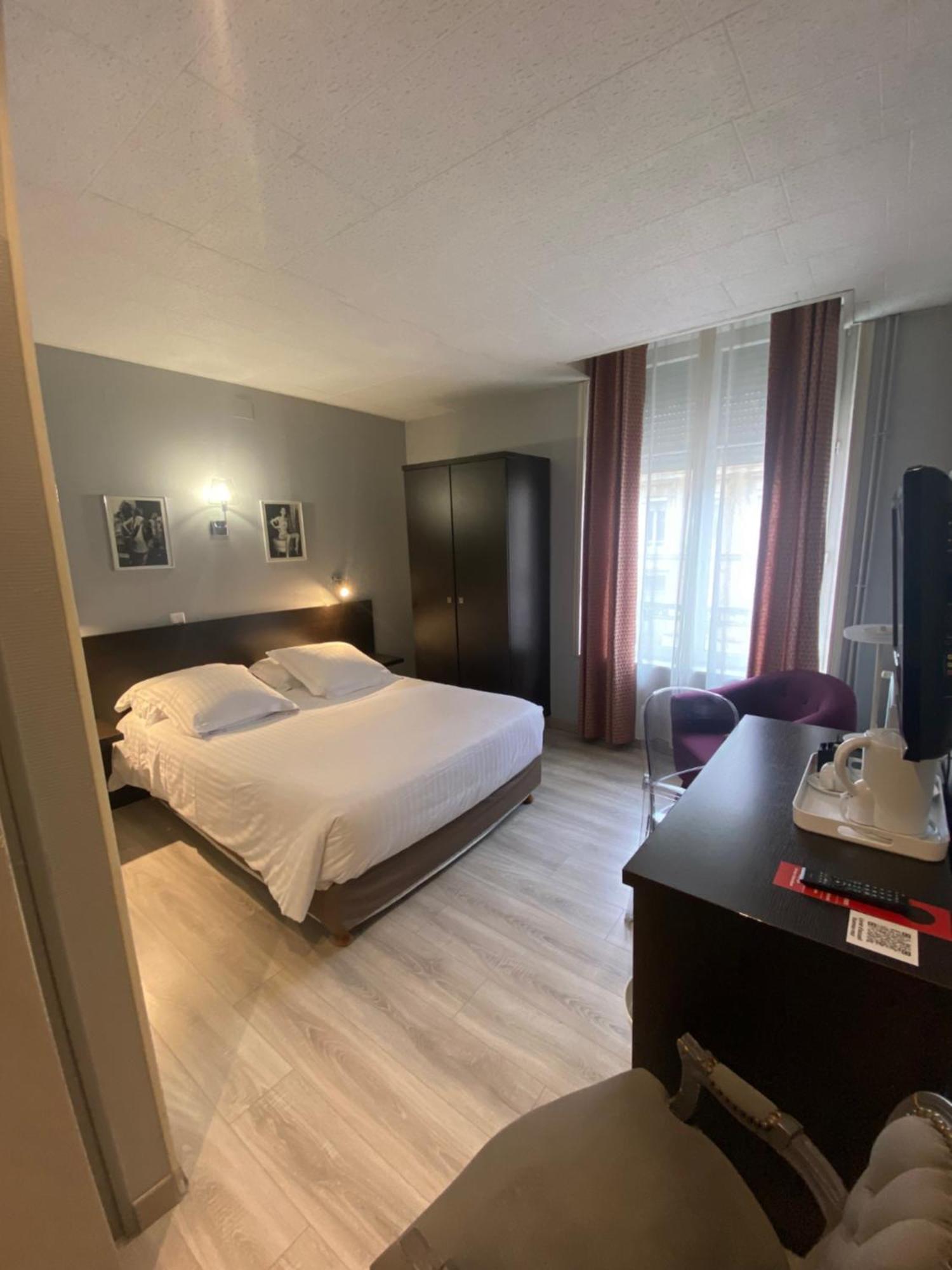 Hotel Le Pelican Charleville-Mézières Εξωτερικό φωτογραφία