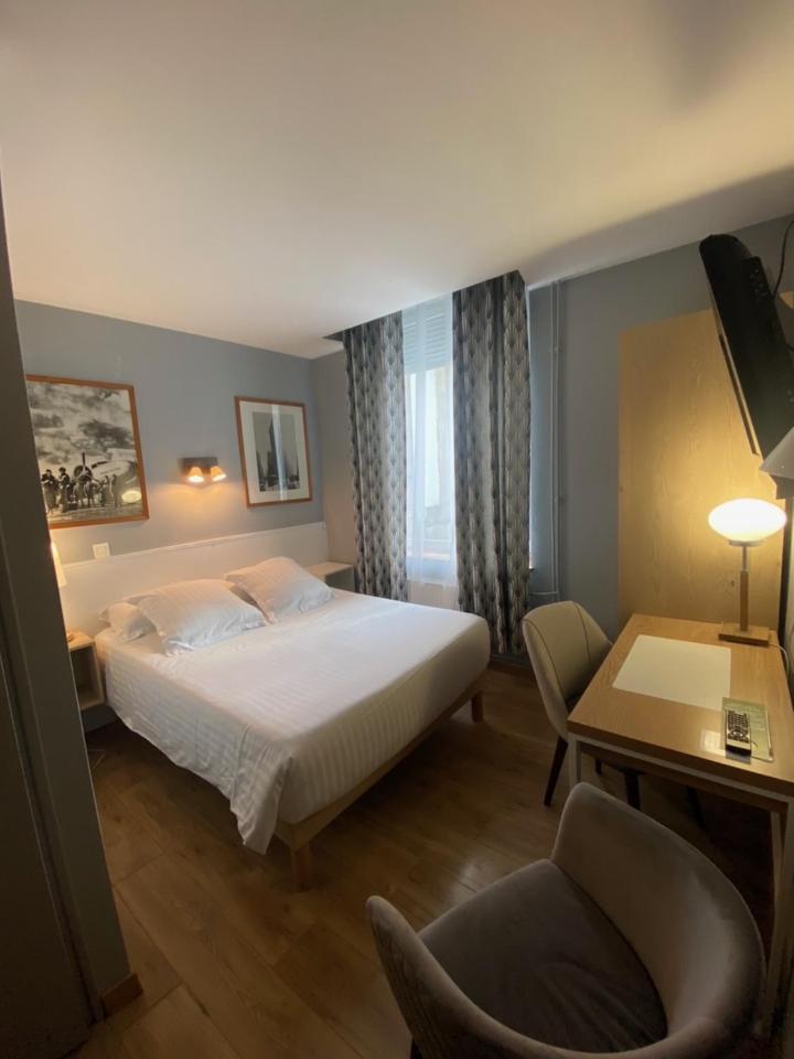 Hotel Le Pelican Charleville-Mézières Εξωτερικό φωτογραφία